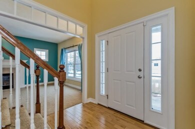 006-Foyer-1396162-mls