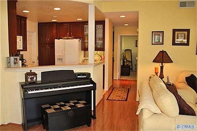 Open floorplan is great for entertaining.