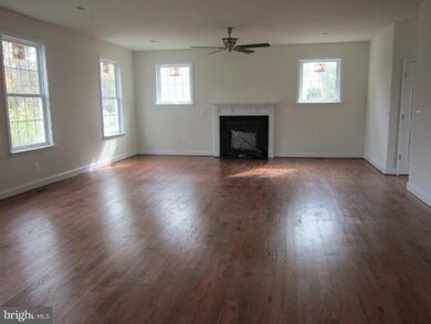 1811 Chaneys Grant Ct, Crofton, MD 21114 - photo 5