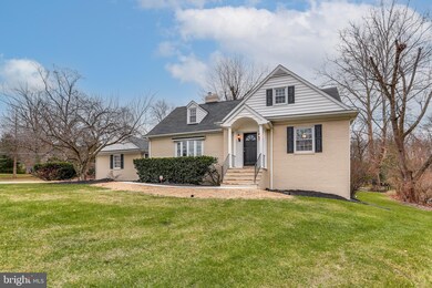 527 Hampton Ln, Towson, MD 21286 - photo 2