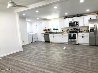 VAULTED CEILINGS CANNED LIGHTING 82