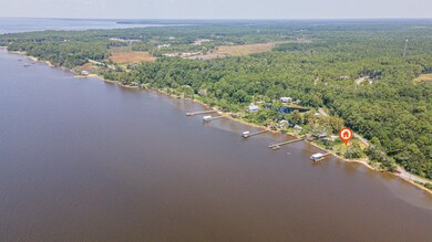 346 Beatrice Point Rd, Freeport, FL 32439 - photo 6