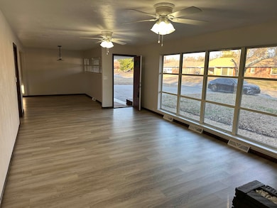 110 S Coolidge St, Enid, OK 73703 - photo 6