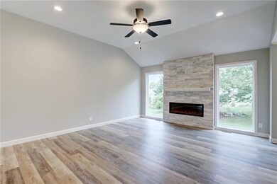 604 W Olive St, Raymore, MO 64083 - photo 7