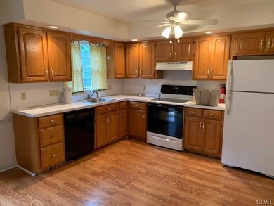 1514 Ravena St unit Y, Bethlehem, PA 18015 - photo 4