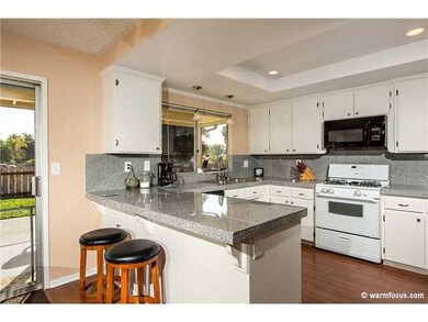 910 Ruby Dr, Vista, CA 92083 - photo 5