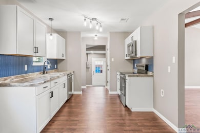 2608 Hendricks St, Gladewater, TX 75647 - photo 7