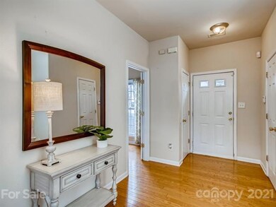 Nice open entryway welcomes all!