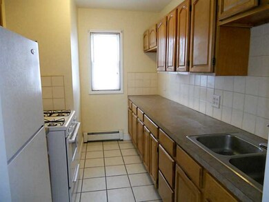 61 Newland Ave unit 2, Woonsocket, RI 02895 - photo 2