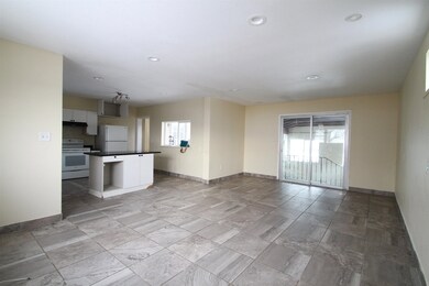 320 W 4th St, Cedar Falls, IA 50613 - photo 7