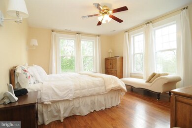 361 S Massanutten St, Strasburg, VA 22657 - photo 4