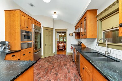 1124 Wakefield Dr, Houston, TX 77018 - photo 7