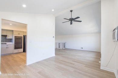 5 Hewitt Ave unit 1, Staten Island, NY 10301 - photo 3