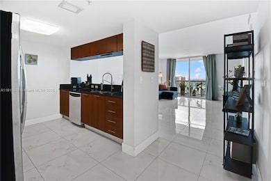 1800 Club unit 4106, Miami, FL 33132 - photo 7