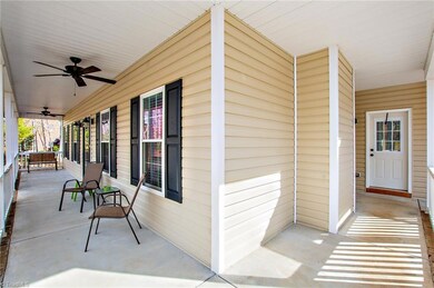 1893 Yesteroaks Ct, Asheboro, NC 27205 - photo 3