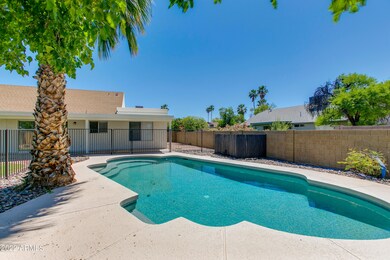 Sparkling Pool!