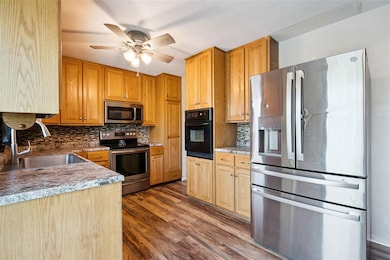 3030 18th Ave, Marion, IA 52302 - photo 6