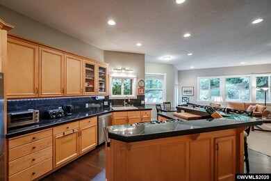 877 Hazeltine Ave SE, Salem, OR 97306 - photo 6