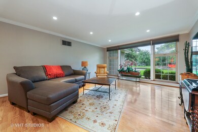 104 S Poplar Ave, Elmhurst, IL 60126 - photo 2