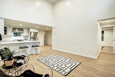 542 Wainwright St, Houston, TX 77022 - photo 6