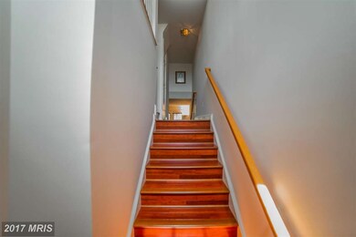 8294 Reiser Ln, Lorton, VA 22079 - photo 2