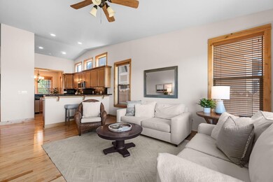 871 SW Blakely Rd, Bend, OR 97702 - photo 5