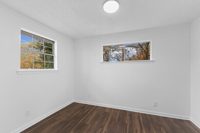 3716 Pickering Ave 18