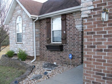 906 Dustin Ln, Nixa, MO 65714 - photo 2