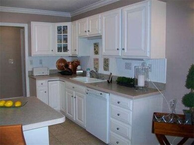 66 Cocasset St unit B, Foxboro, MA 02035 - photo 2