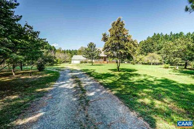 5540 Rolling Rd, Scottsville, VA 24590 - photo 2