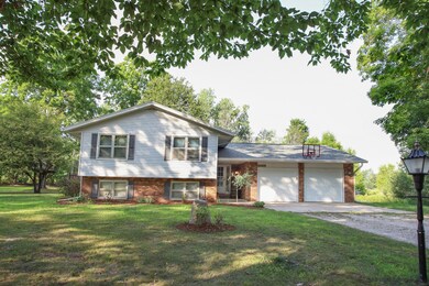 20420 Thornapple Ln, Big Rapids, MI 49307 - photo 2