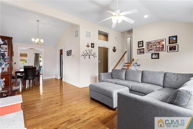 24 Edison Ave, Edison, NJ 08820 - photo 7