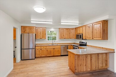 123 S Cedar Dr, Kalispell, MT 59901 - photo 2