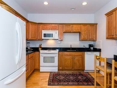 87 Clocktower Dr unit 108, Waltham, MA 02452 - photo 3