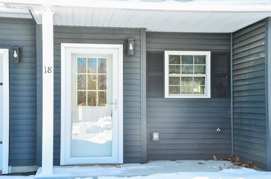 18 Violet Dr unit 18, Farmingdale, ME 04344 - photo 3