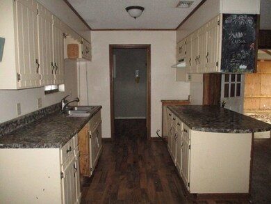 313 Woodpecker Trail unit 1, Douglas, GA 31535 - photo 3