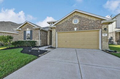 395 Lake Line Dr, Alvin, TX 77511 - photo 3