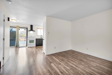 220 Blakeslee St unit 220, Bristol, CT 06010 - photo 2