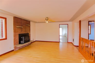 6825 S Lawrence St, Tacoma, WA 98409 - photo 5