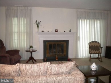 1509 Marlborough Ct, Crofton, MD 21114 - photo 4