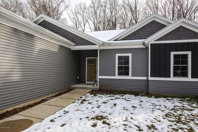 004-Front_View-3502643-medium