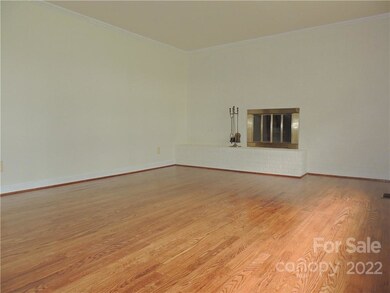 Livingroom Fireplace