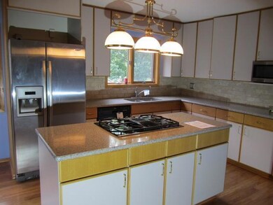 11763 Undercliff St NW, Coon Rapids, MN 55433 - photo 4