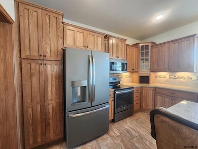 308 W Maple St, Hooper, NE 68031 - photo 4