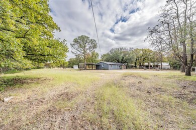 1006 Red Oak St, Azle, TX 76020 - photo 7