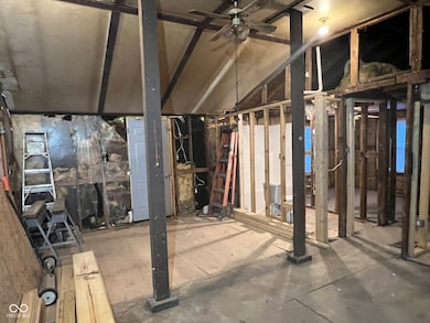 467 Dawson St, Columbus, IN 47201 - photo 3