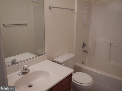 11103 Ascot Cir unit 267, Fredericksburg, VA 22407 - photo 7