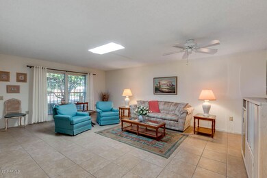 10402 W Ocotillo Dr unit N, Sun City, AZ 85373 - photo 5