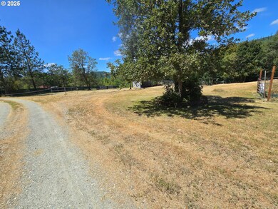 2157 Ferguson Ln, Days Creek, OR 97429 - photo 7