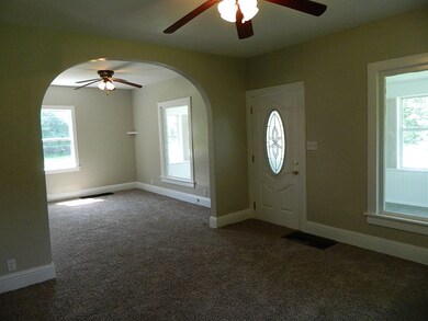 1816 York St, Elkhart, IN 46516 - photo 4